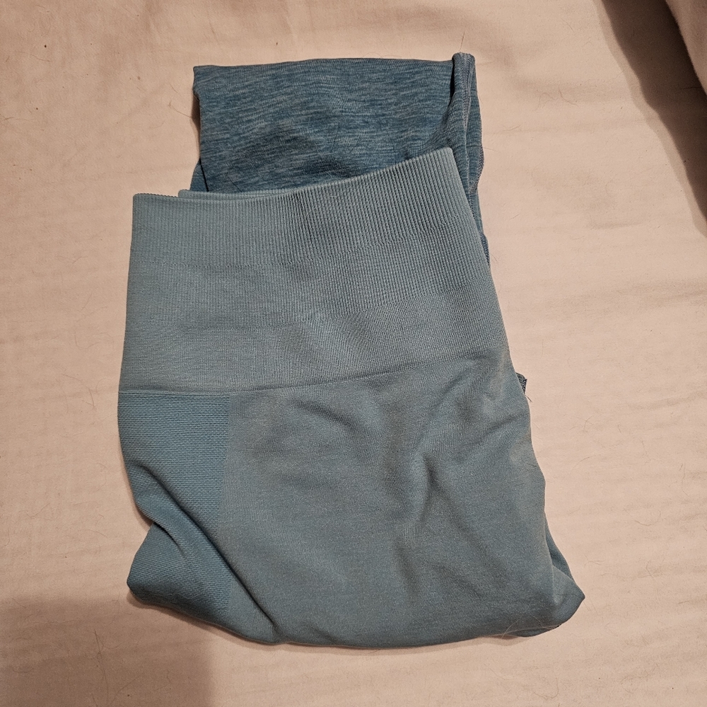 Like new Amplify Ombre Leggings